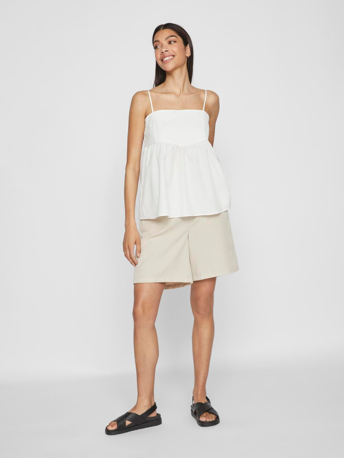 model_shot-front_full