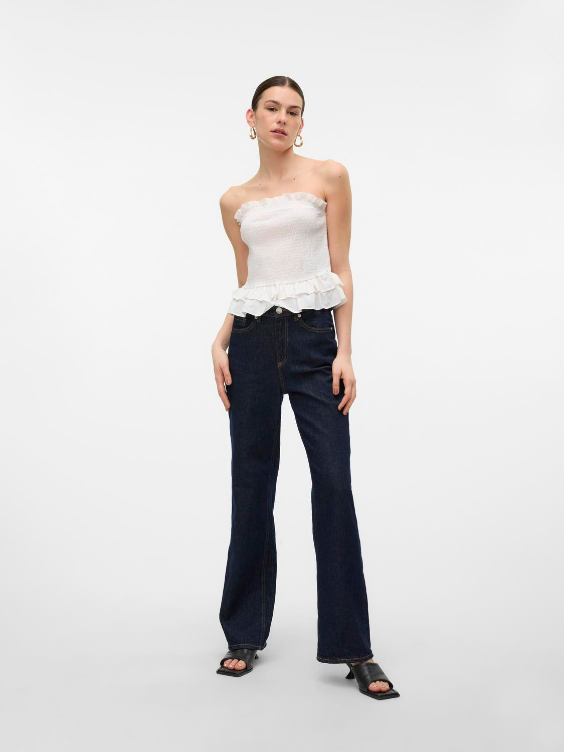 model_shot-front_full