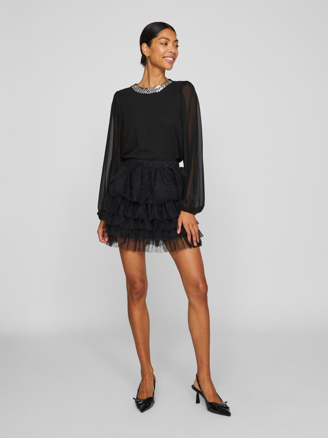 model_shot-front_full