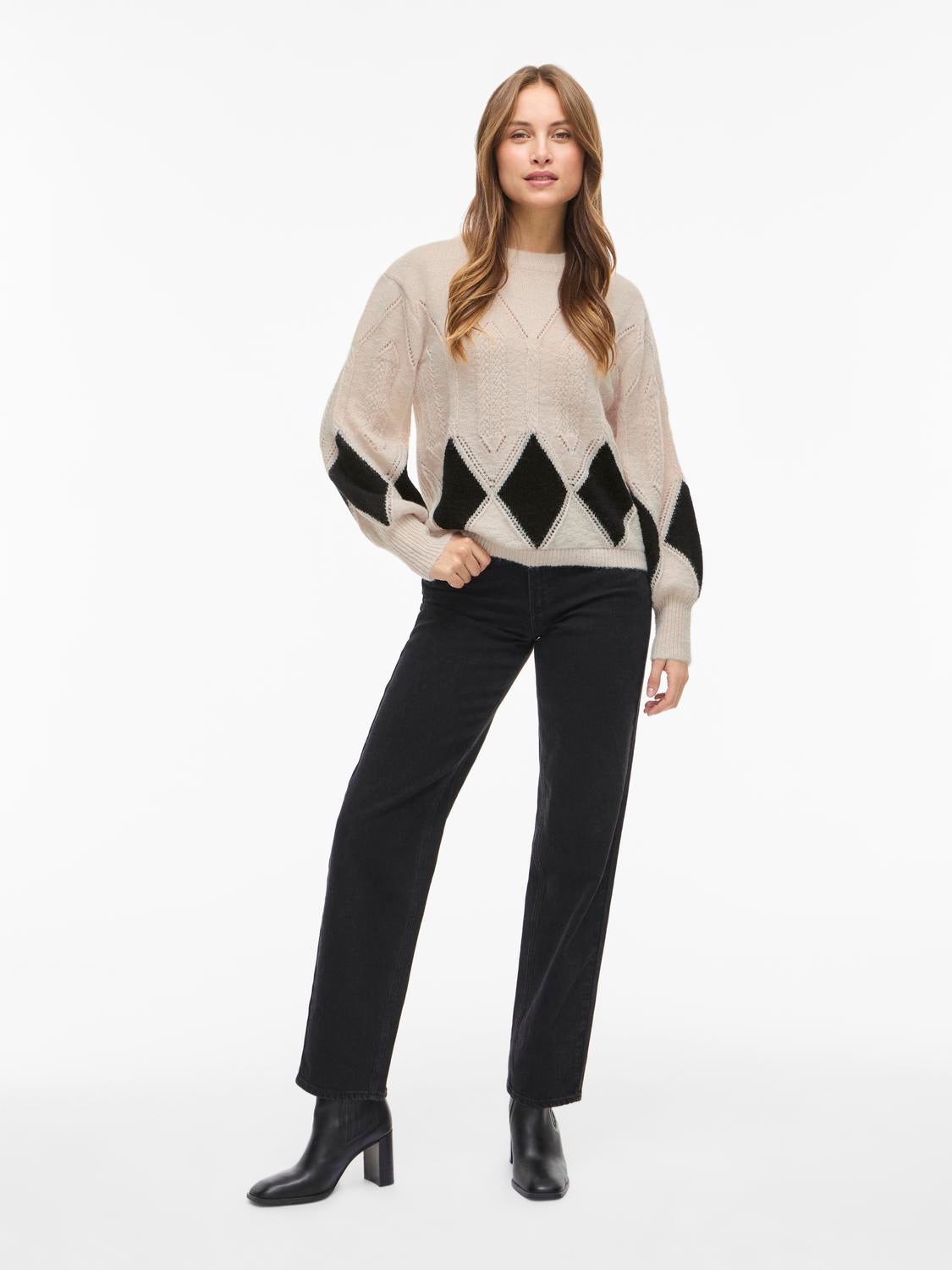 model_shot-front_full