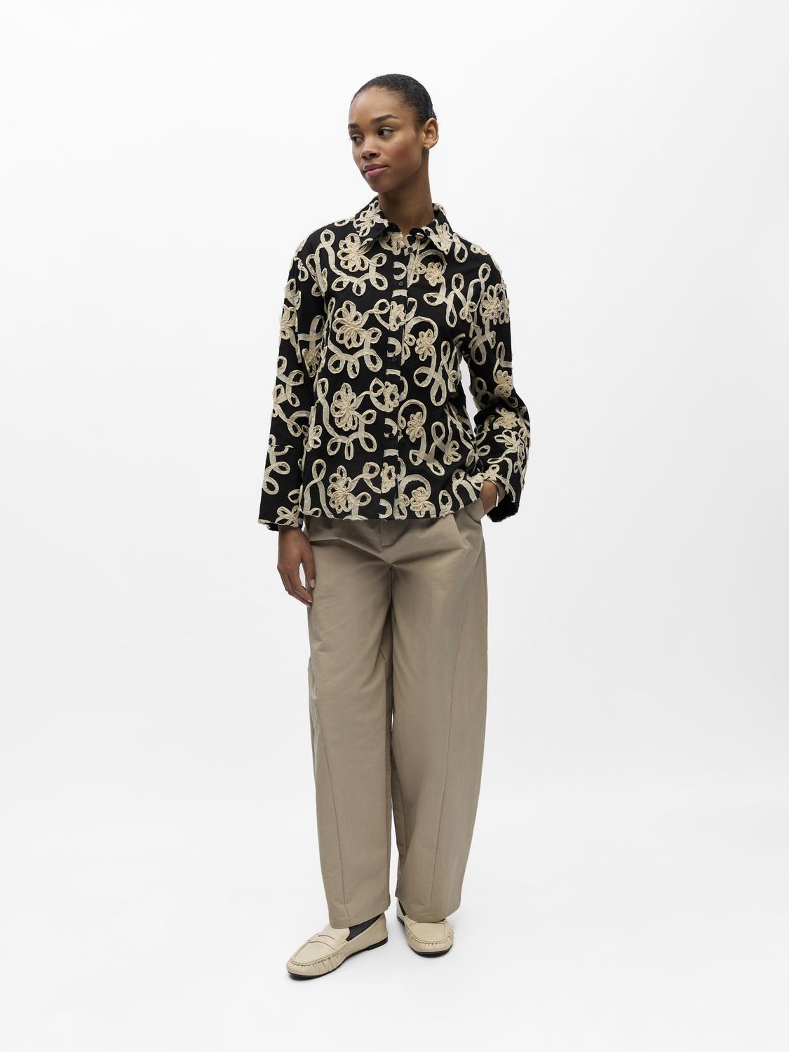 model_shot-front_full